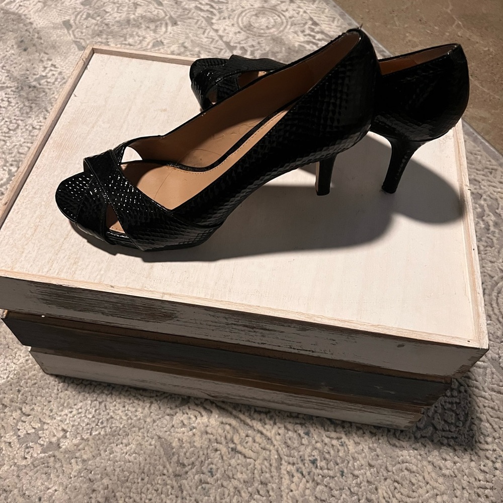 Arturo Chiang Black Patent Open Toe Pumps